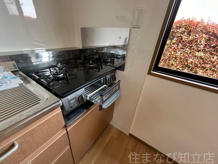 拡大写真:ハイカムールあすか B 1階102のキッチン