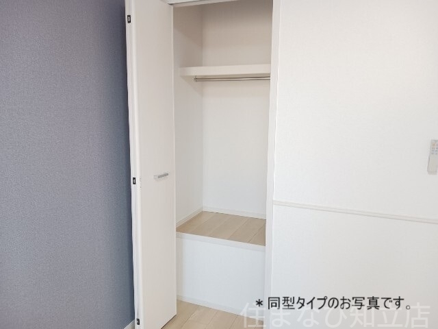 拡大写真:エスポワール池浦 2階202の収納