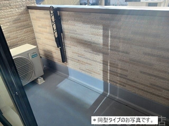 拡大写真:エスポワール池浦 2階202のバルコニー