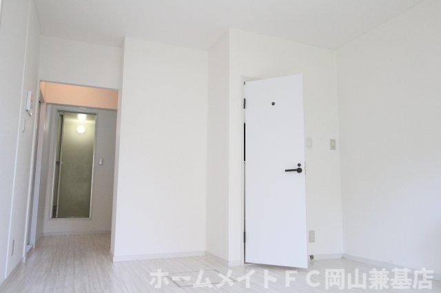 拡大写真:岡山市中区湊 2階202の洋室