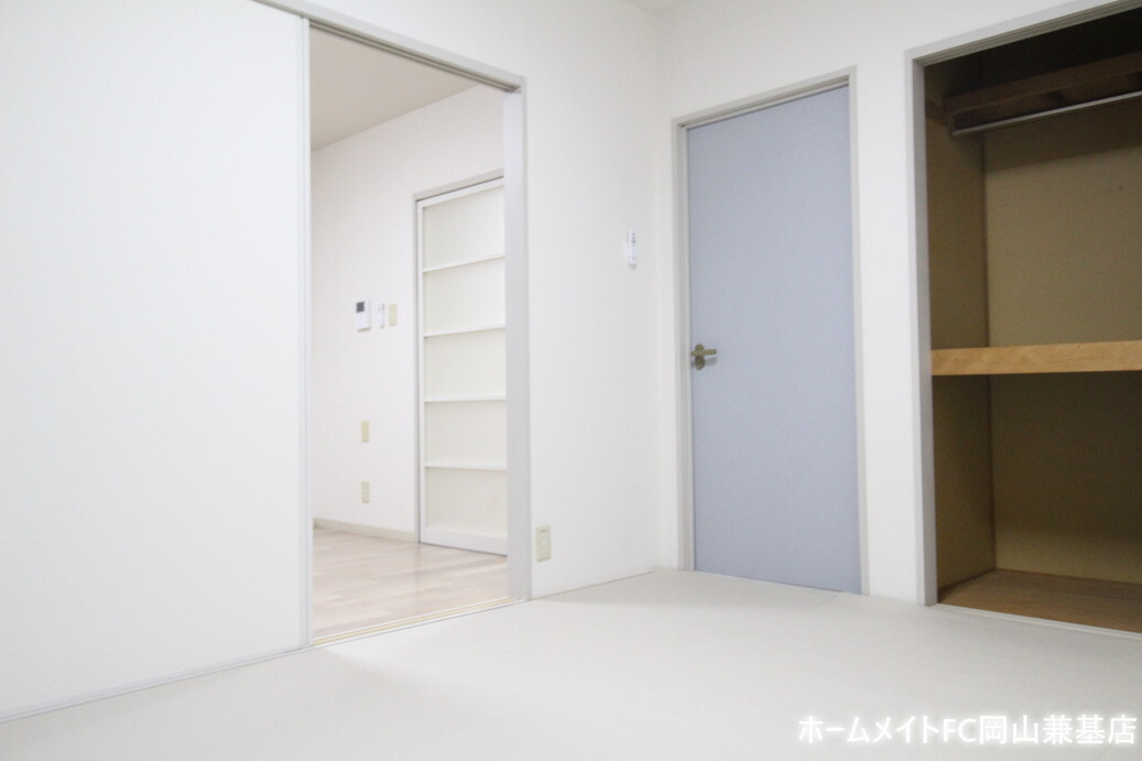 拡大写真:レジデンス百間川 2階206の居間