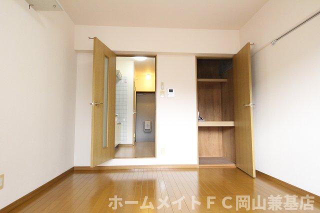 拡大写真:岡山市中区藤原西町1丁目 1階105の居間