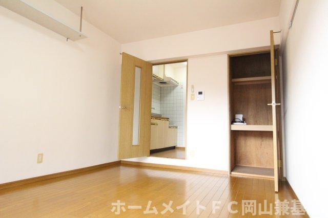 拡大写真:岡山市中区藤原西町1丁目 1階105の洋室