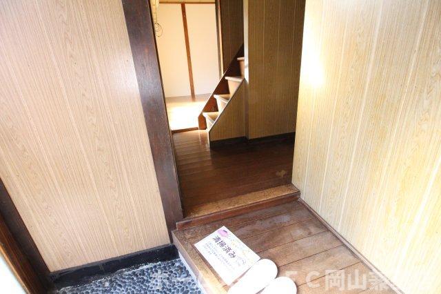 拡大写真:国富借家 1階1の玄関