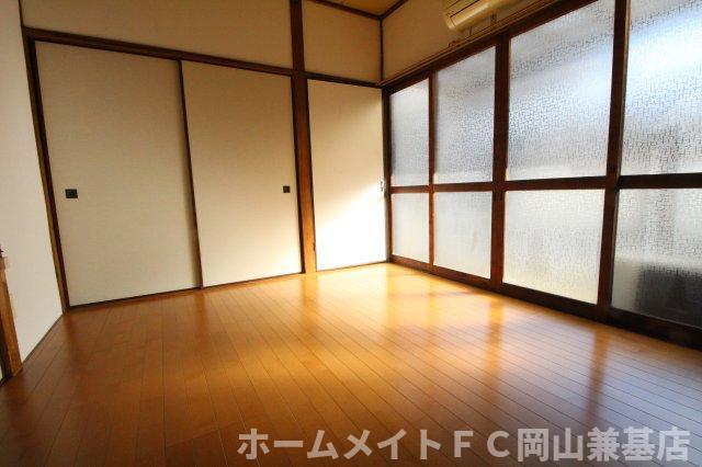 拡大写真:国富借家 1階1の居間