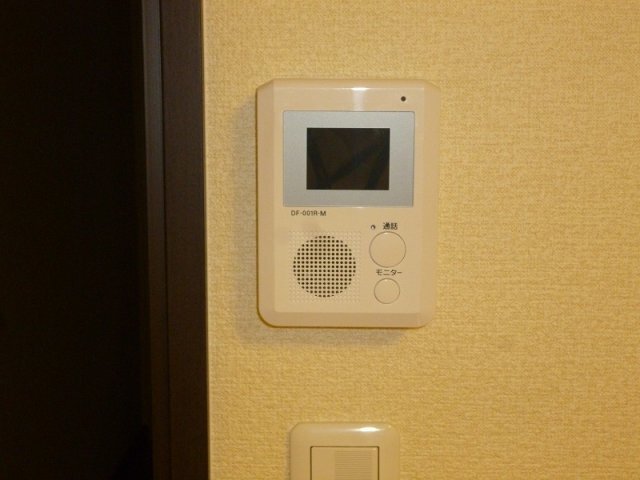 拡大写真:レオネクストソレイユA 1階104のインターホン