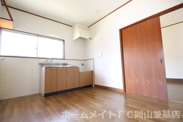 拡大写真:瀬戸貸家 1階1の居間