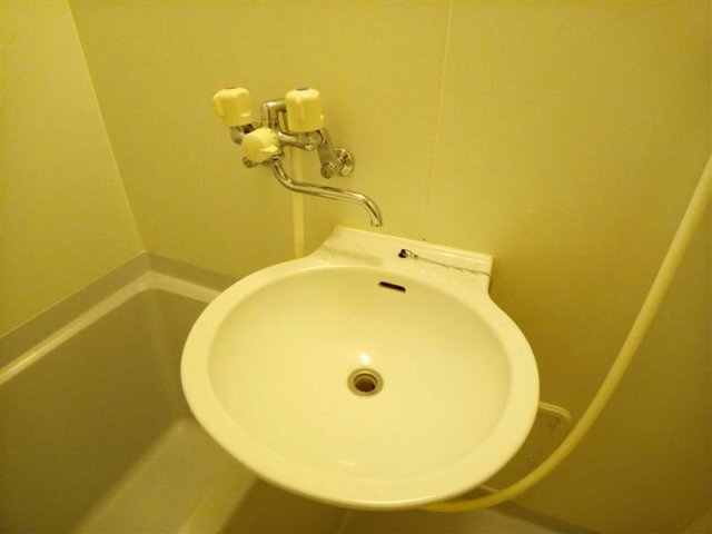 拡大写真：レオパレス西大寺南 1階110のおしゃれな内装です