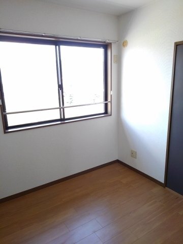 拡大写真:パルテールⅡ 3階301の中はこのようになっています