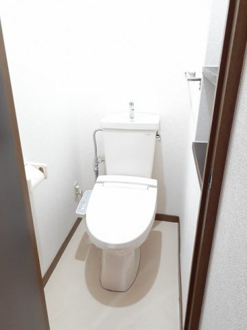 拡大写真:パルテールⅠ 3階303のコンパクトで使いやすいトイレです