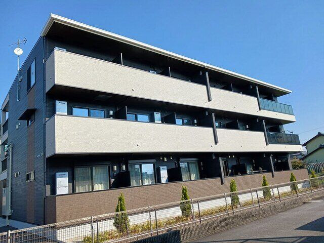 拡大写真：グランシュテル 1階103の外観