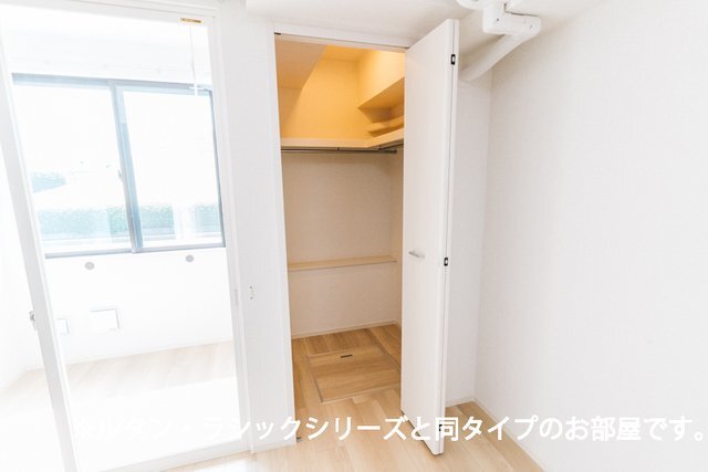 拡大写真：フラン　アビタシオン 1階102の収納