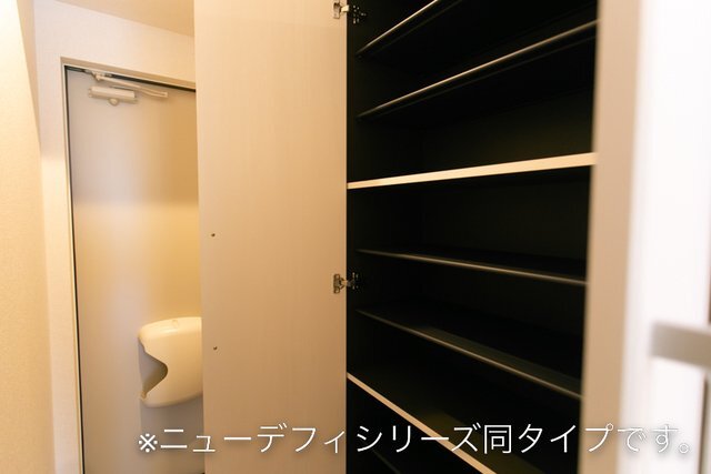 拡大写真:ルミエール 井竜 1階102の収納