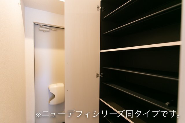 拡大写真:ルミエール 井竜 1階107の収納