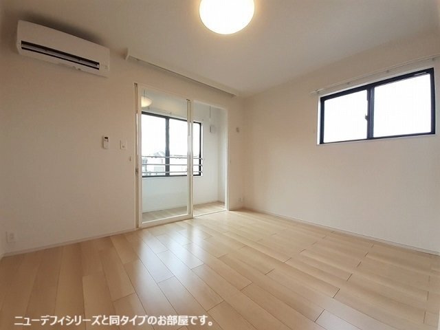 拡大写真:ルミエール 井竜 2階207の居間
