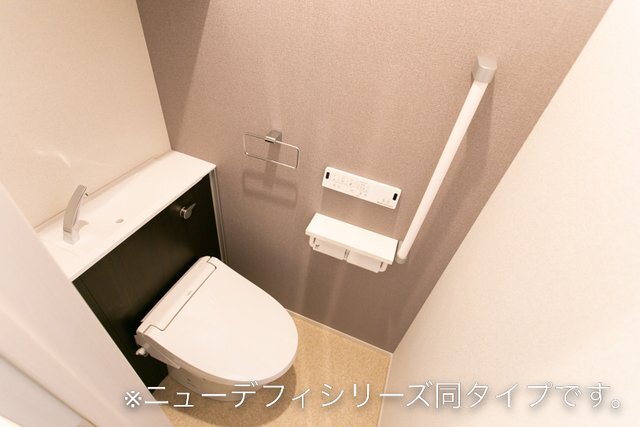 拡大写真:ルミエール 井竜 2階207のトイレ