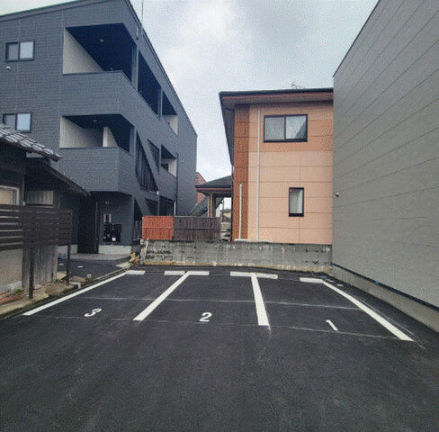 拡大写真:レガリア西町 2階202の外観