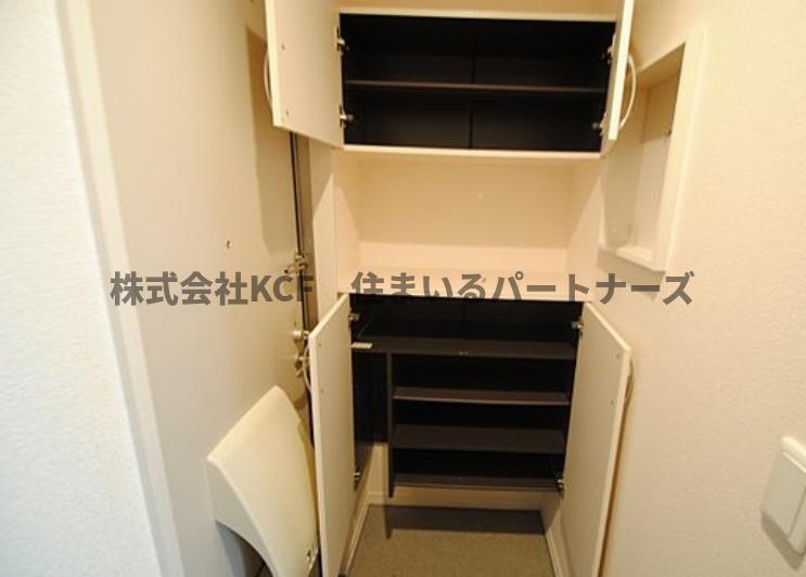 拡大写真:セジュール・リアン 1階105のコンパクトなキッチンで掃除もラクラク