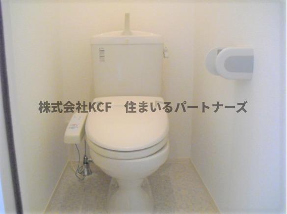 拡大写真:ウィズテリア A棟 2階203の落ち着いたトイレです