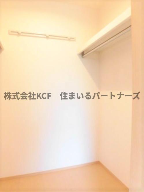 拡大写真:ニューライフつぶく5 1階102の便利な収納スペースです