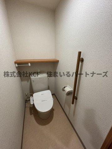 拡大写真：久留米市上津町 2階202のシンプルで使いやすいトイレです