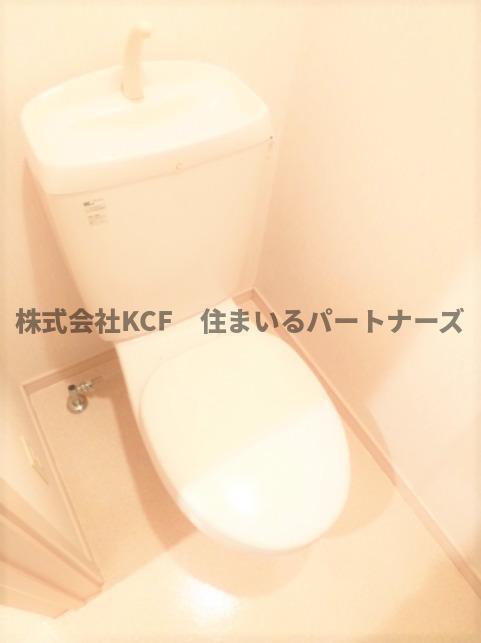 拡大写真:リブレア御井町 2階203のシンプルで使いやすいトイレです