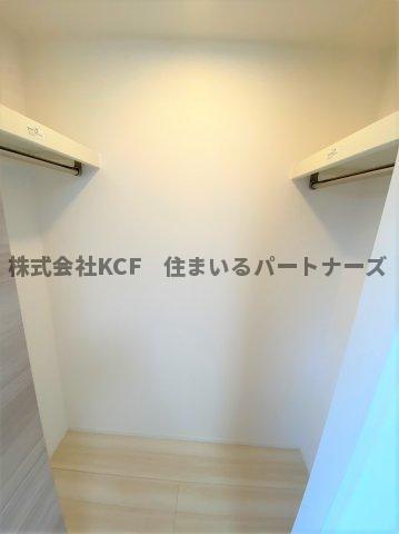 拡大写真：Fontaine和賀 1階101のたっぷりとした収納スペースです