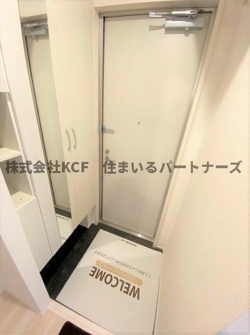 拡大写真：Fontaine和賀 1階101の収納もある玄関です