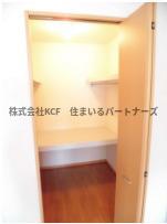 拡大写真:ペイサージュ上津 3階303の収納があります
