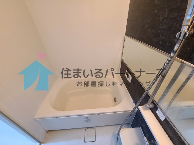 拡大写真:カサグランデ本町 7階702のお風呂です
