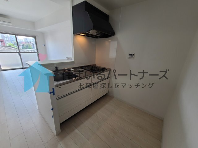 拡大写真:カサグランデ本町 7階702のキッチンでお料理をお楽しみください