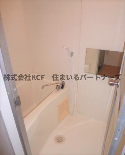 拡大写真：R-BOXOHISHI 3階302のゆったり過ごせるお風呂です