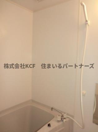 拡大写真:グランシャリオ宮の陣 1階102のきれいなお風呂です