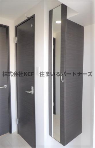 拡大写真:グランドシャトー花畑T・S 8階802のきれいな玄関です