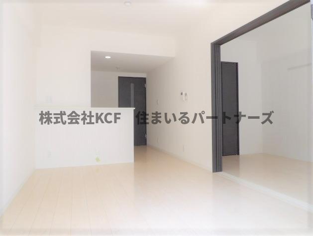 拡大写真:グランドシャトー花畑T・S 5階505のゆったりとしたリビングです