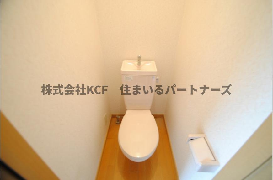 拡大写真:メゾン岩橋 3階302のゆったりとした空間のトイレです