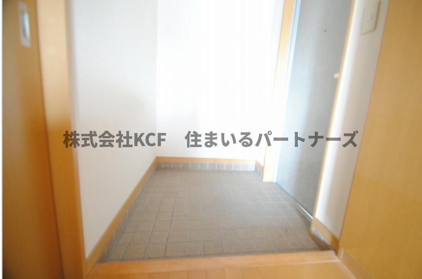 拡大写真:メゾン岩橋 3階302の落ち着いた玄関です