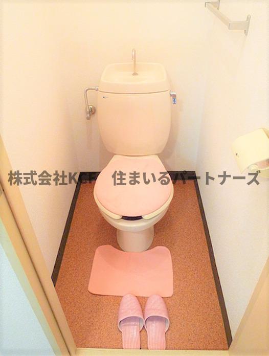 拡大写真:ウッディーハイツ 1階106のシンプルで使いやすいトイレです