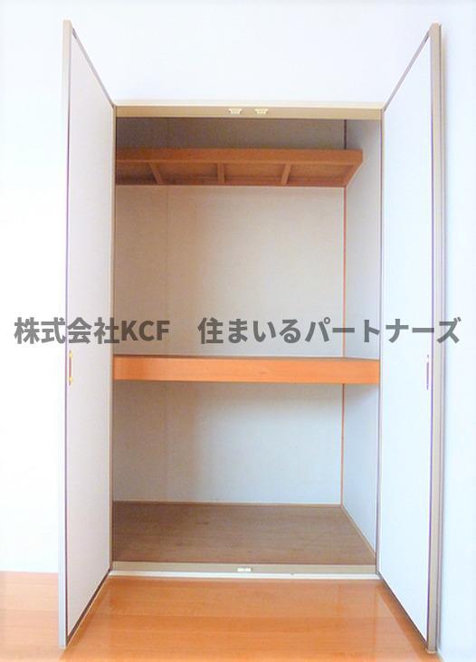 拡大写真:ウッディーハイツ 1階106の大きなものも収納できそうです