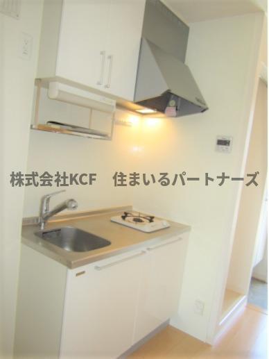 拡大写真:カトルセ 2階205のキッチンでお料理をお楽しみください