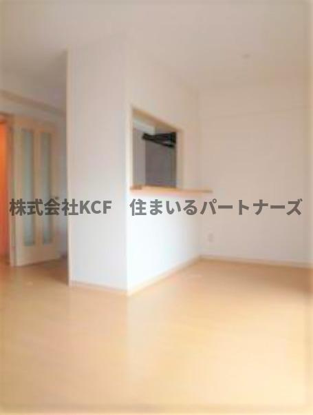 拡大写真:イルプリモ上津 2階202の使いやすい居間です