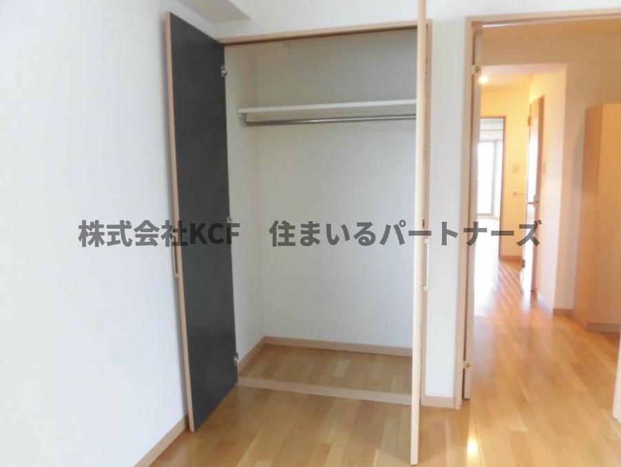 拡大写真:カドル 2階211の便利な収納スペースです