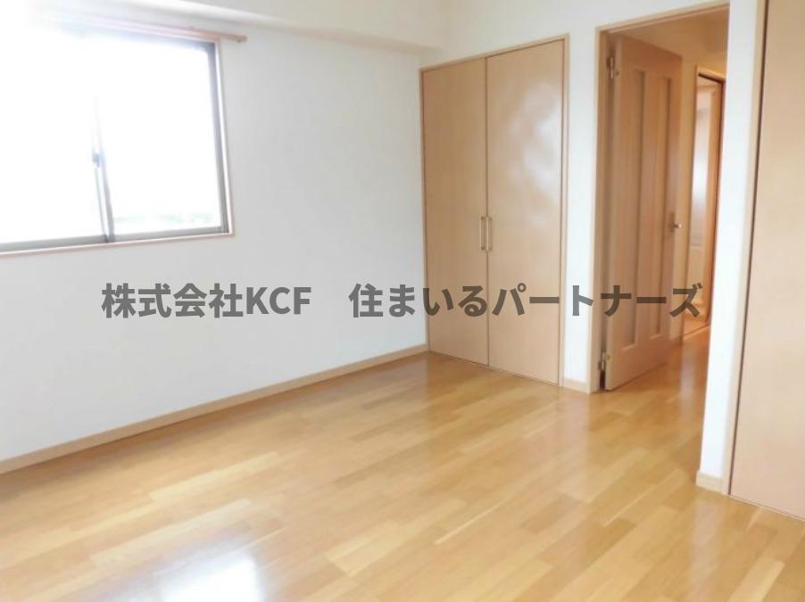 拡大写真:カドル 2階211の使い勝手のいい洋室です