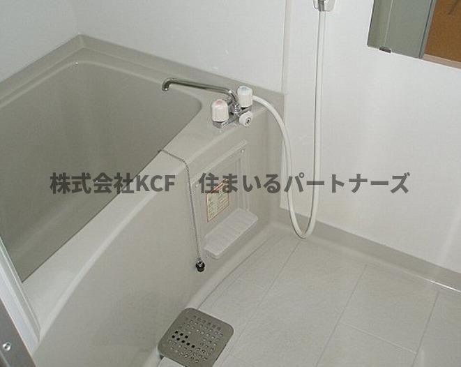 拡大写真:カトレアコート 1階101の日々の暮らしに欠かせないお風呂です