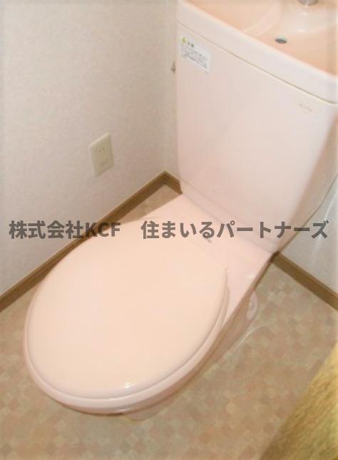拡大写真:コンフォーレ 2階203のコンパクトで使いやすいトイレです