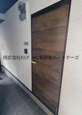 拡大写真:レガリア西町 3階302の玄関