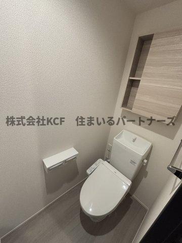 拡大写真:D-ROOM+西町 2階203のゆったりとした空間のトイレです