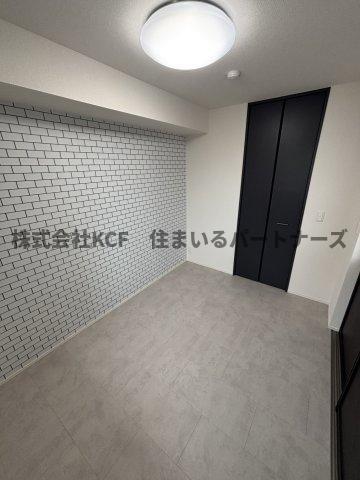 拡大写真:D-ROOM+西町 2階203のゆったりした洋室です