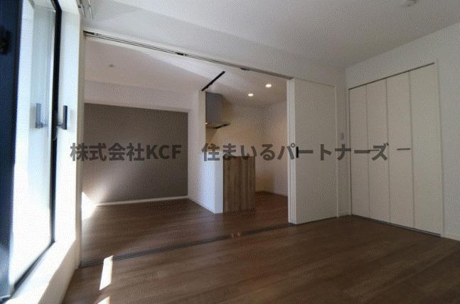 拡大写真:Leaf津福駅南 3階302の居間