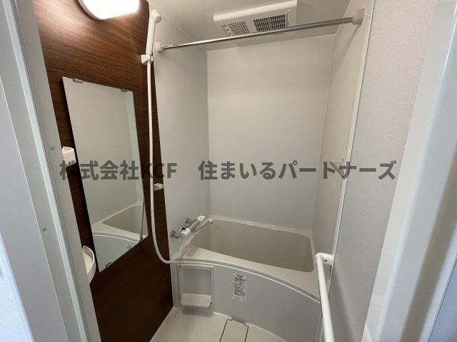 拡大写真:CB久留米カーラ 2階201のお風呂で日々の疲れを落としましょう